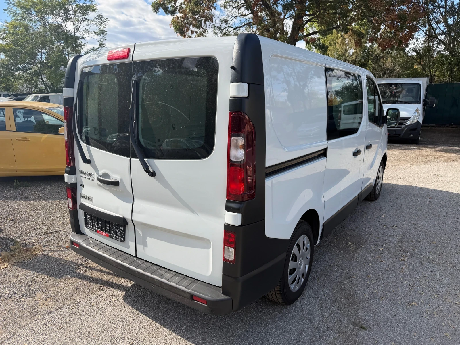 Renault Trafic 1.6DCI* L1H1* Facelift , снимка 4 - Бусове и автобуси - 55947235