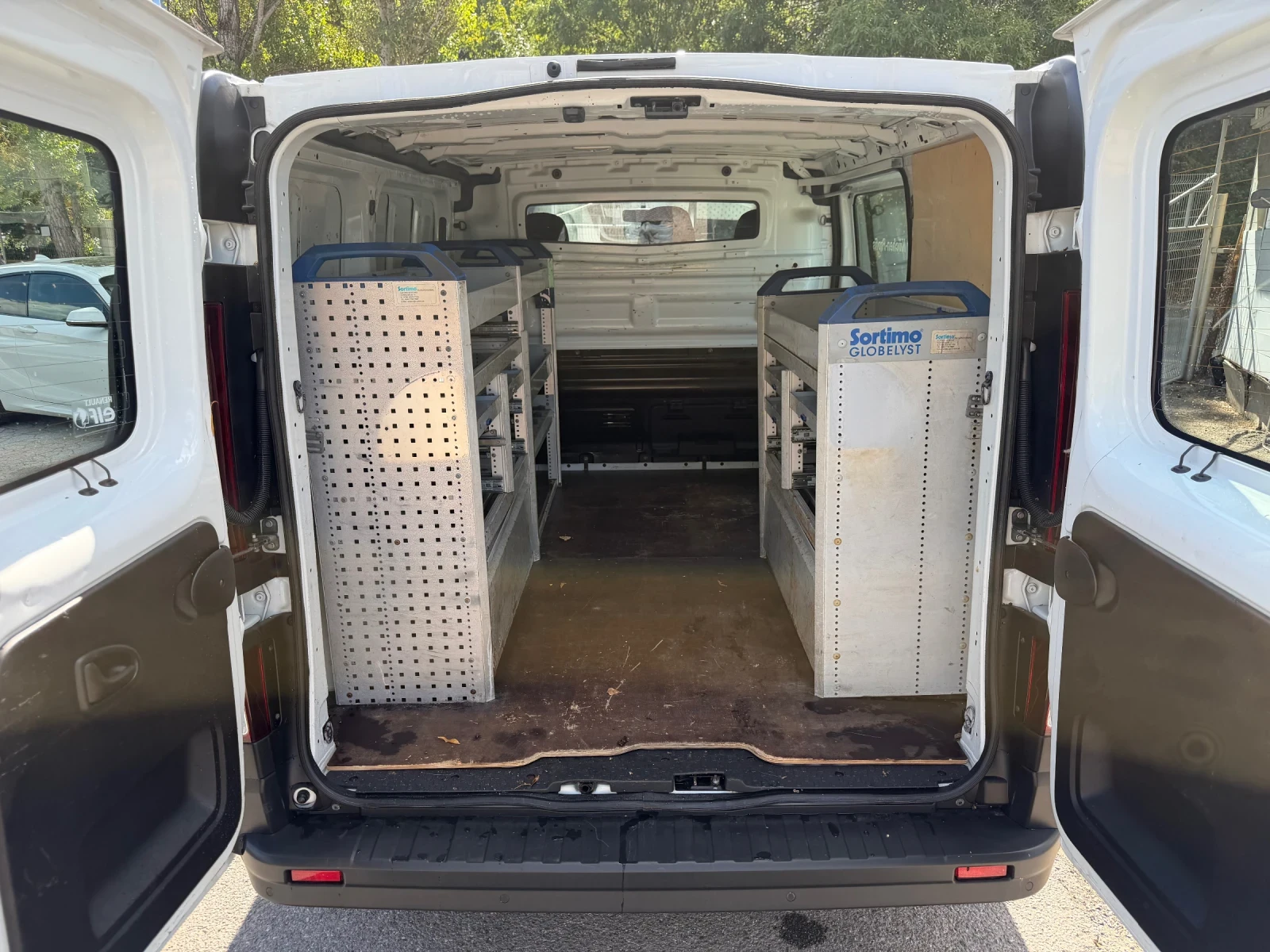 Renault Trafic 1.6DCI* L1H1* Facelift , снимка 12 - Бусове и автобуси - 55947235