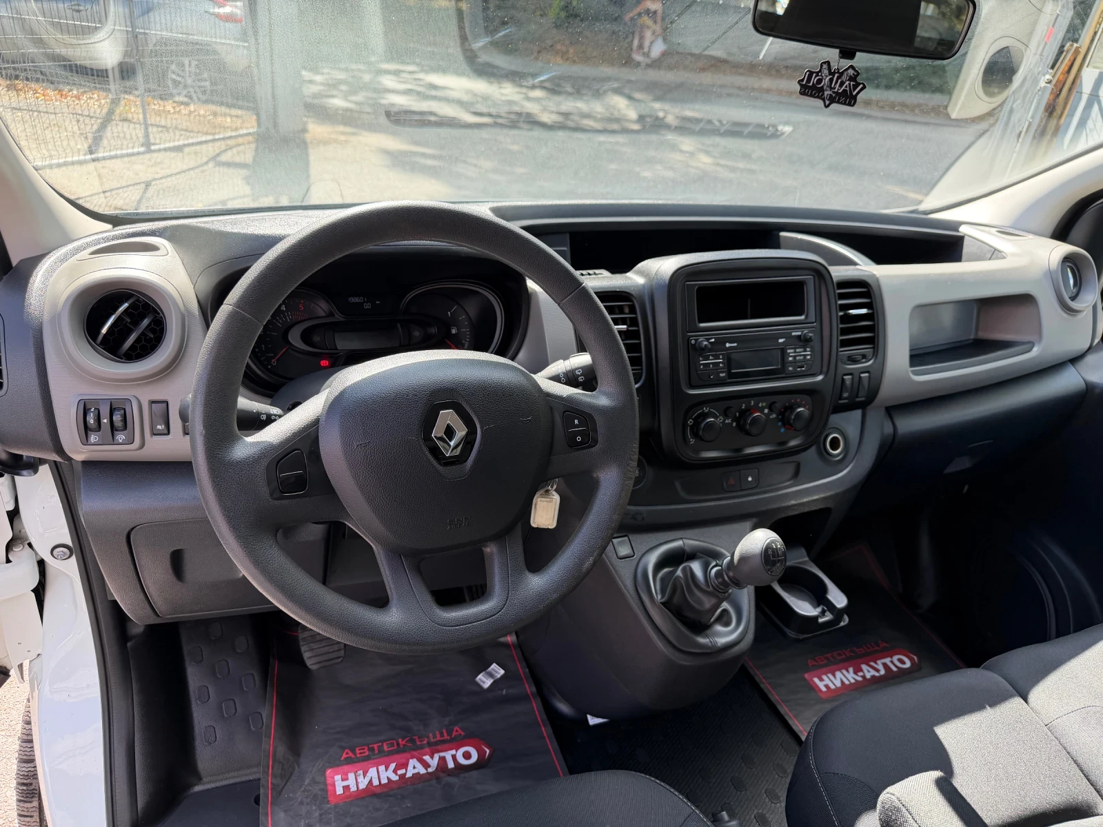Renault Trafic 1.6DCI* L1H1* Facelift , снимка 9 - Бусове и автобуси - 55947235