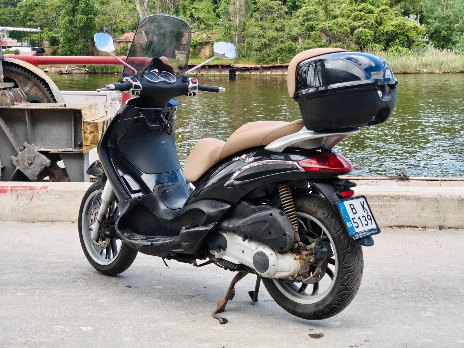 Piaggio Beverly 250, снимка 4 - Мотоциклети и мототехника - 54807662