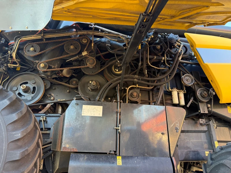 Комбайн New Holland CX840, снимка 11 - Селскостопанска техника - 53599183