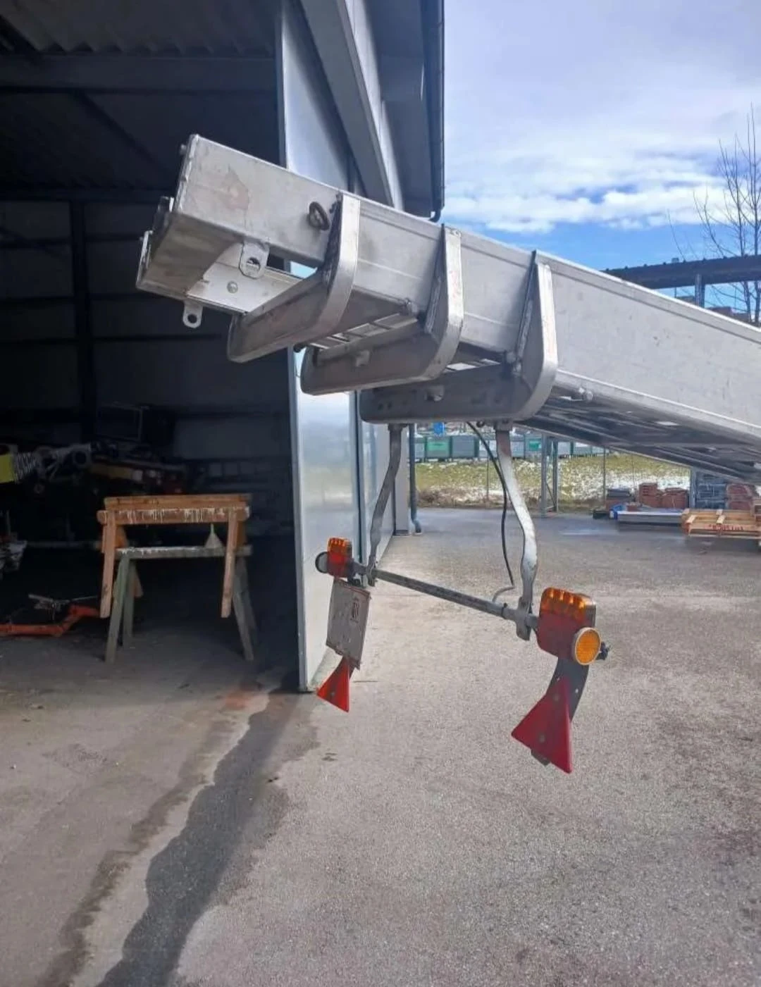 ��������� ������ 22 ����� | Mobile.bg � ����������� 12