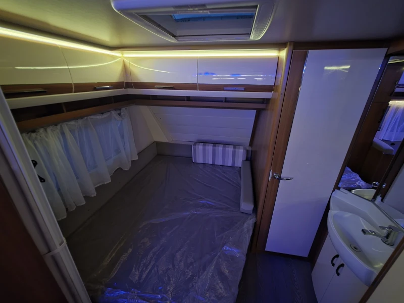 Каравана Hobby, снимка 16 - Каравани и кемпери - 53446025