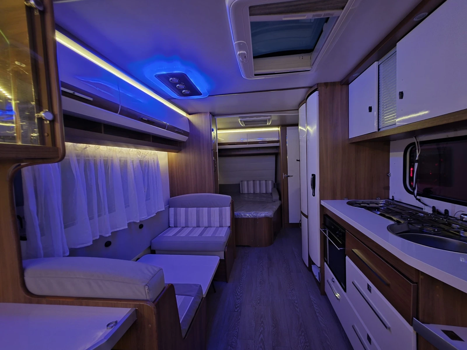 �������� Hobby | Mobile.bg � ����������� 12