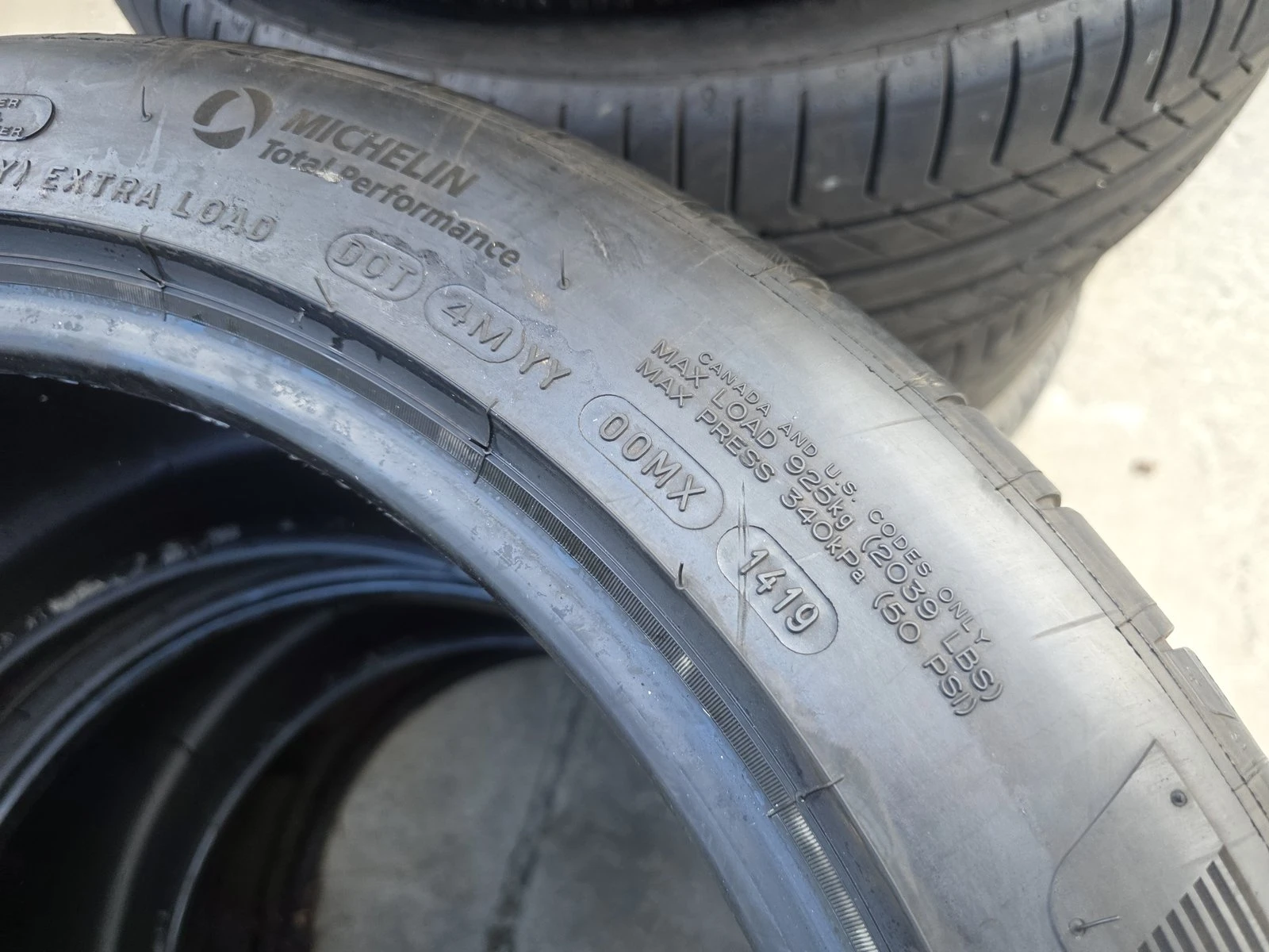 Гуми Летни 275/40R19, снимка 8 - Гуми и джанти - 56731005