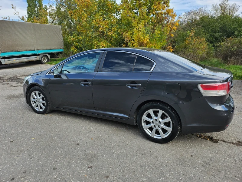 Toyota Avensis 2.0D- 4D 126 k.c, снимка 3 - Автомобили и джипове - 47536577