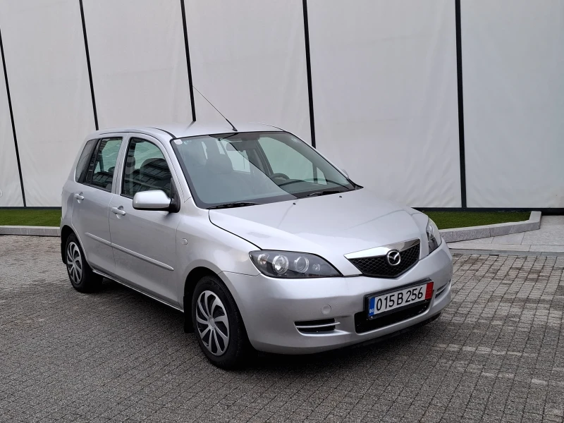 Mazda 2 1.3(75кс)* * FACELIFT* * , снимка 9 - Автомобили и джипове - 48198919