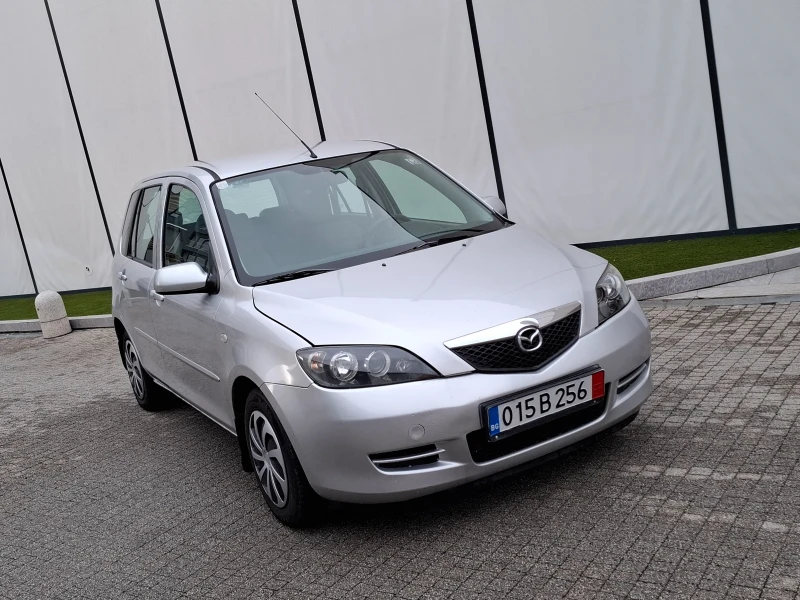 Mazda 2 1.3(75кс)* * FACELIFT* * , снимка 8 - Автомобили и джипове - 48198919