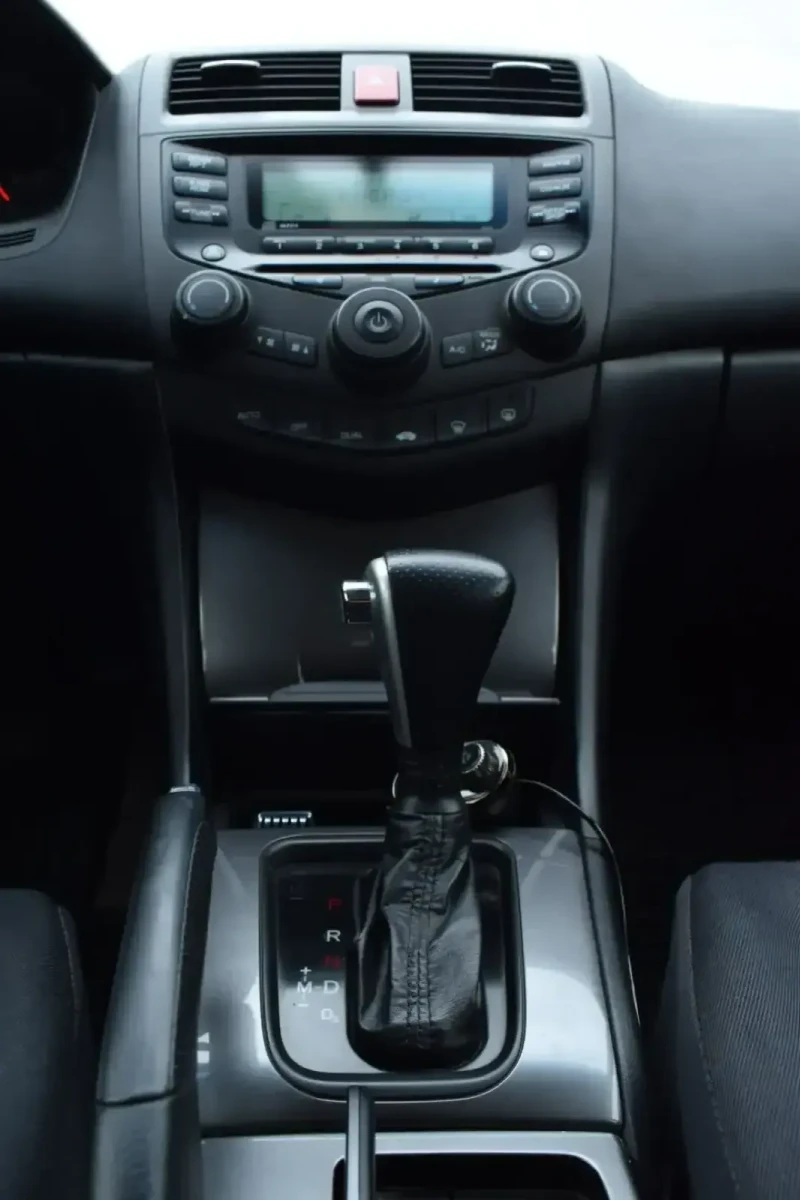 Honda Accord, снимка 10 - Автомобили и джипове - 52623663