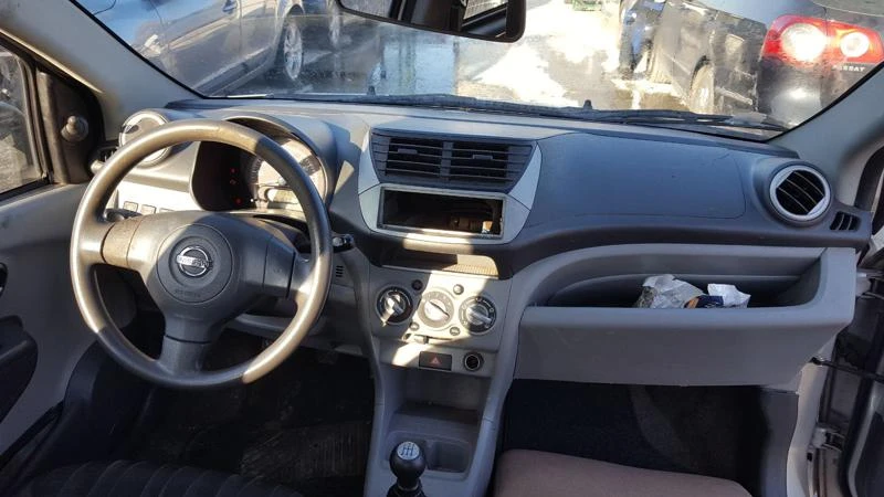 Nissan Pixo, снимка 7 - Автомобили и джипове - 30917498