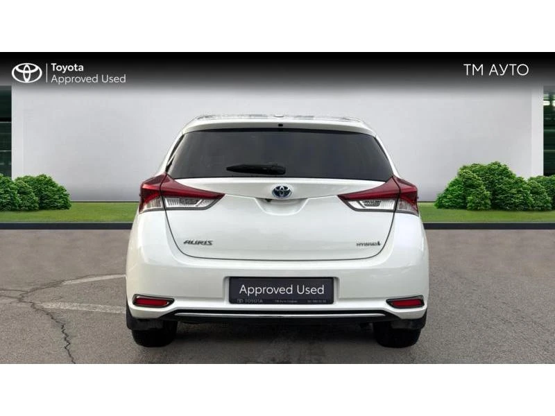 Toyota Auris 1.8HSD Luna Plus, снимка 4 - Автомобили и джипове - 48704891