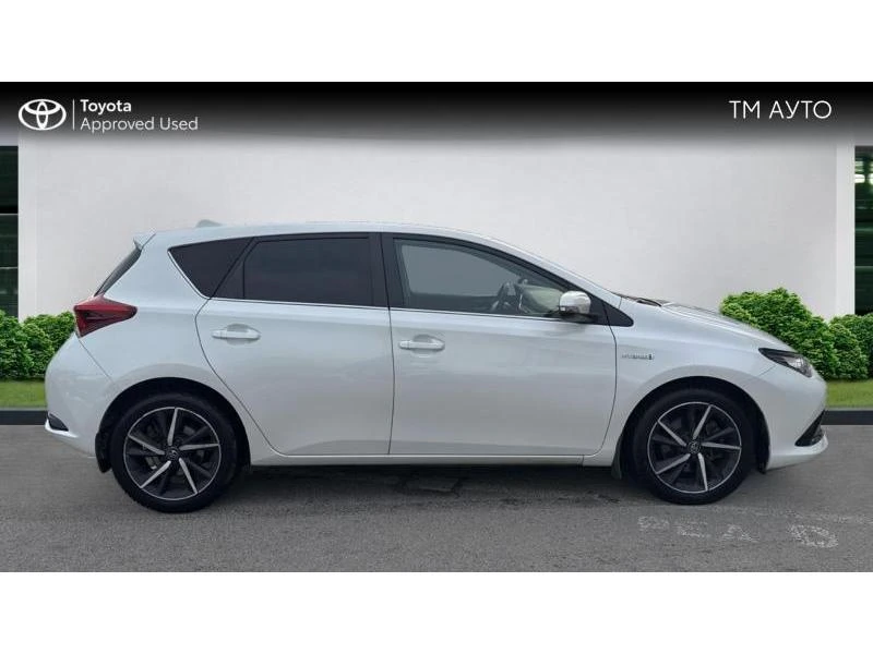 Toyota Auris 1.8HSD Luna Plus, снимка 17 - Автомобили и джипове - 48704891