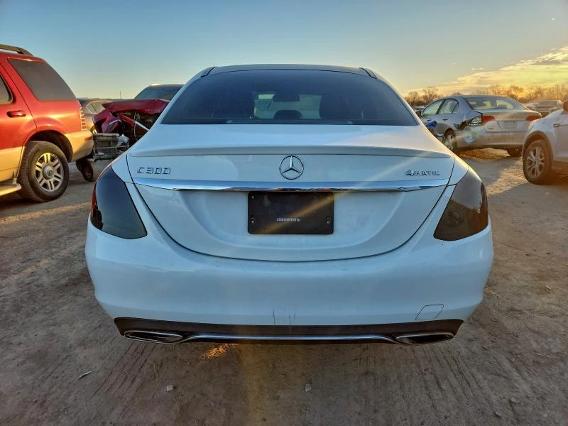 Mercedes-Benz C 300 2016 MERCEDES-BENZ C 300 4MATIC, снимка 5 - Автомобили и джипове - 54124558