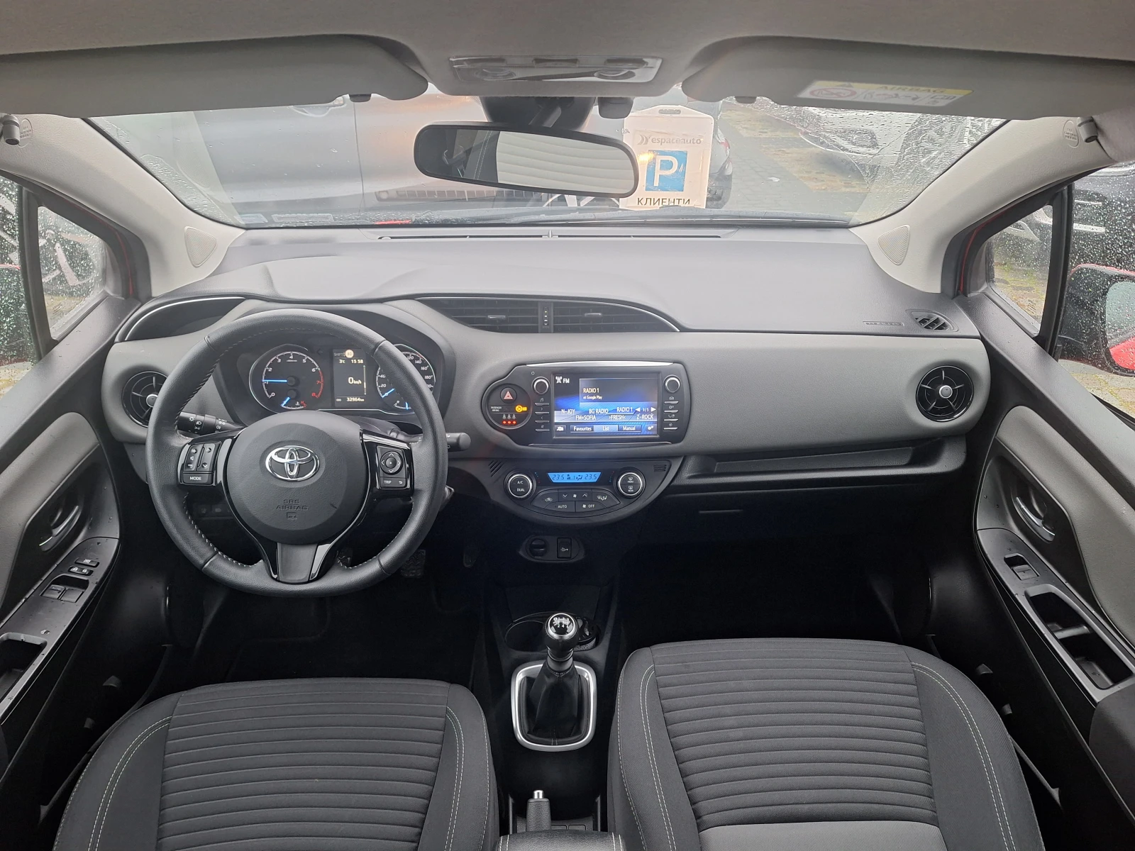 Toyota Yaris 1.5 Dual-VVT-iE 111к.с. - изображение 8