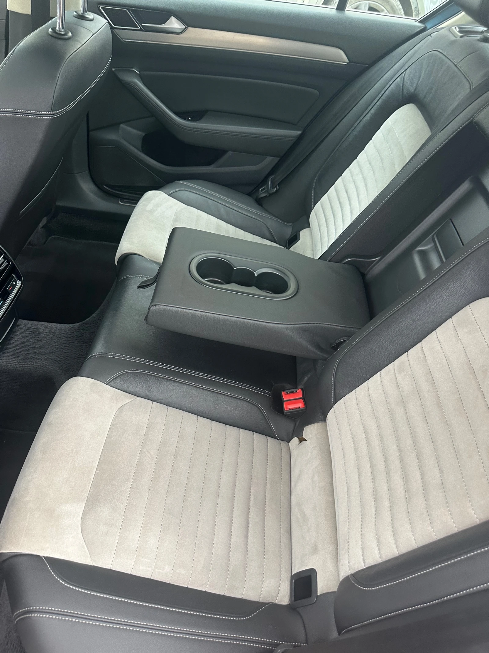 VW Passat 2.0 TDI R Line 190HP | Mobile.bg — изображение 13