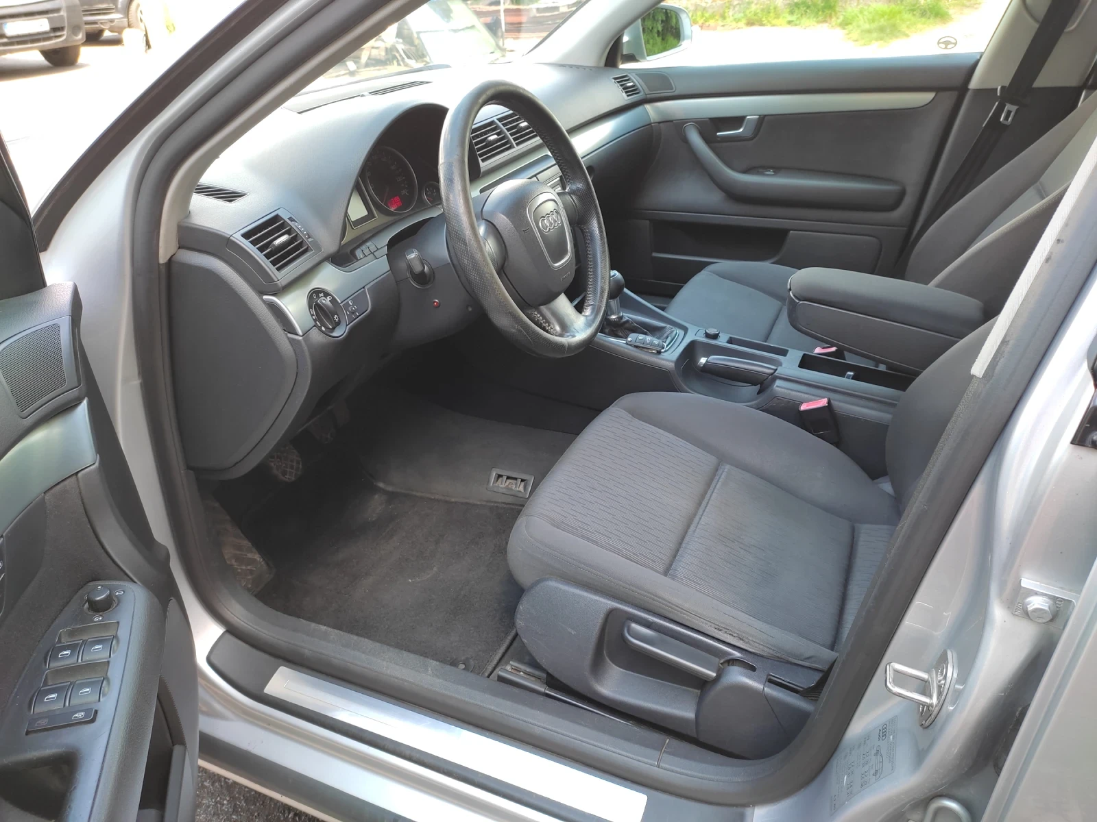 Audi A4 2.0TDI - изображение 9