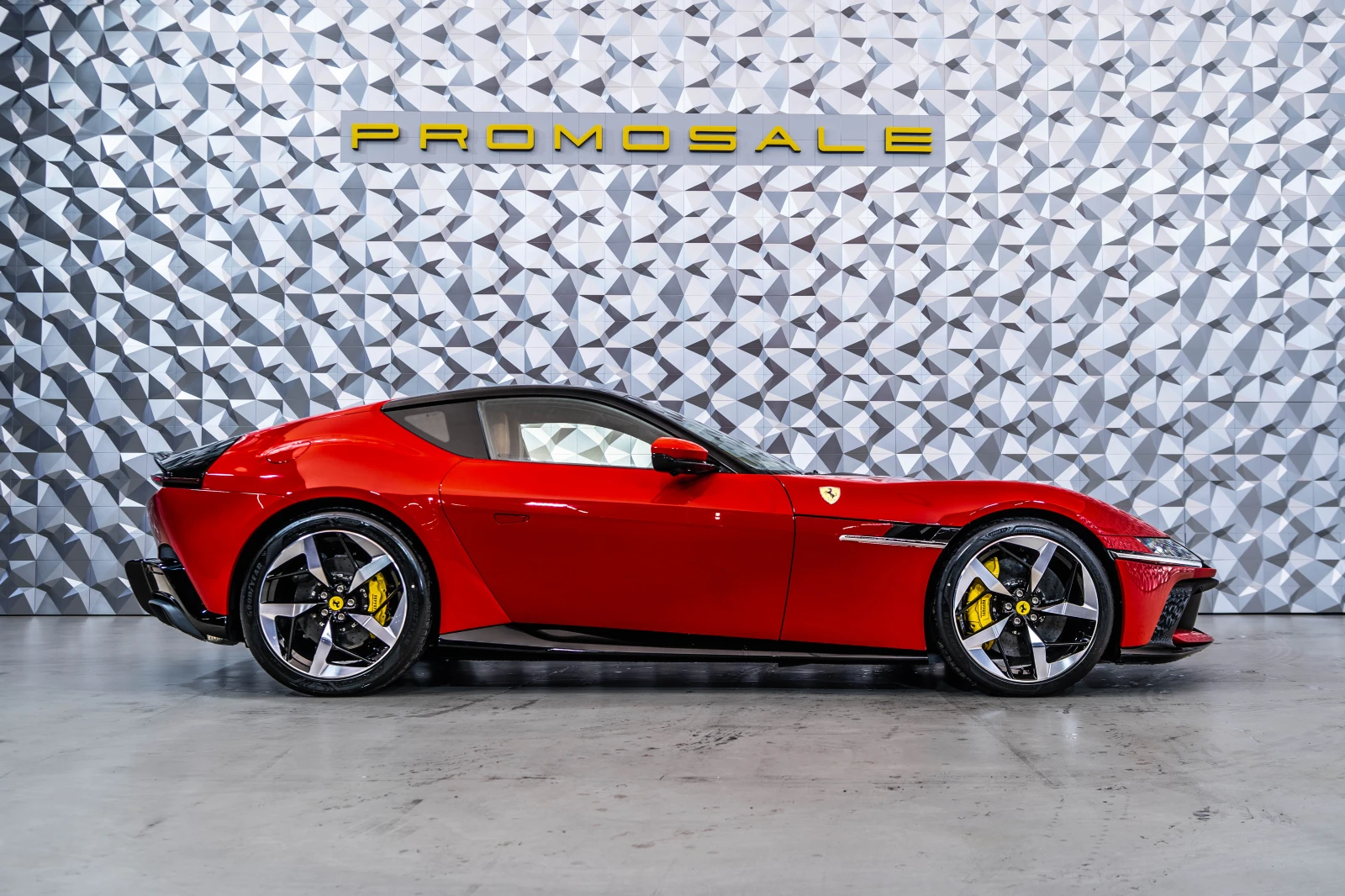Ferrari 812 Superfast 12 CILINDRI Rosso Corsa - изображение 6