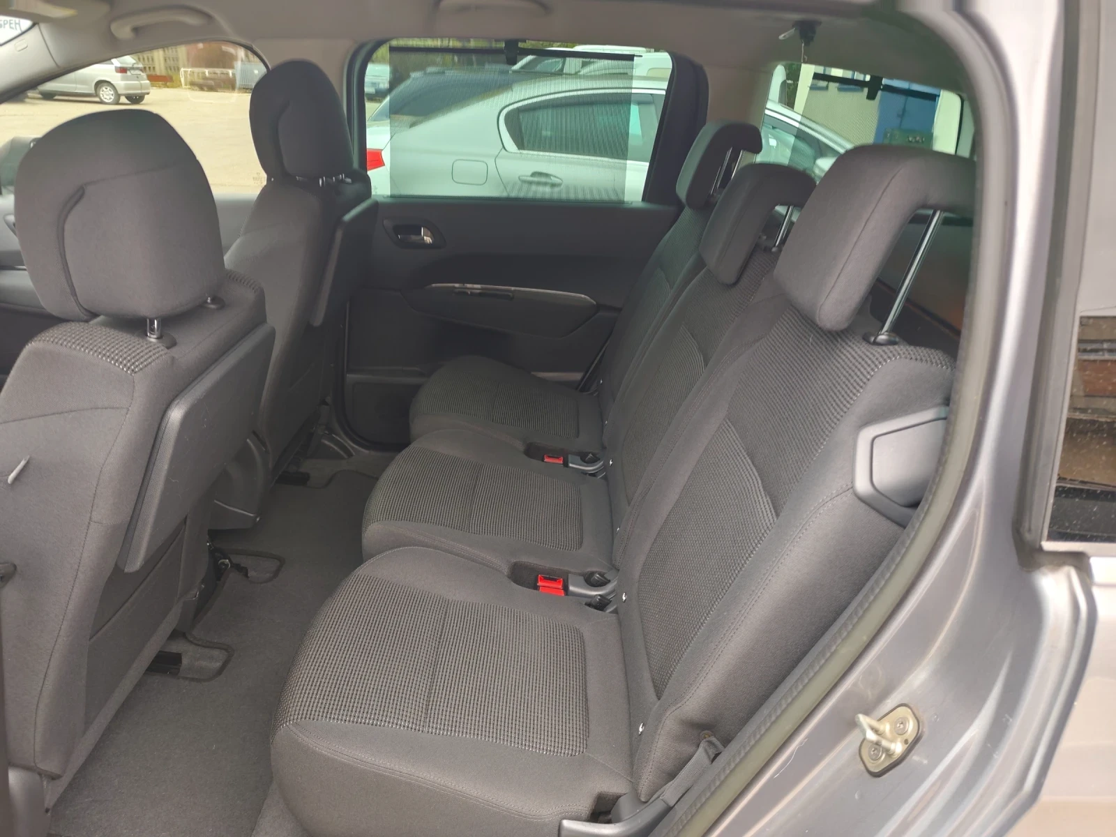 Peugeot 5008 1.6d - изображение 8