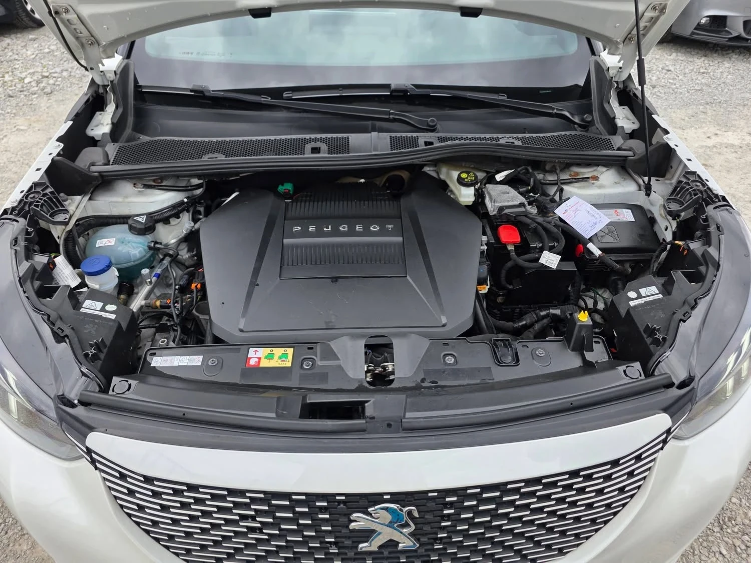 Peugeot 2008 GT-LINE / EV 136K.C. 50KW ������� / 360�� ������ | Mobile.bg � ����������� 17