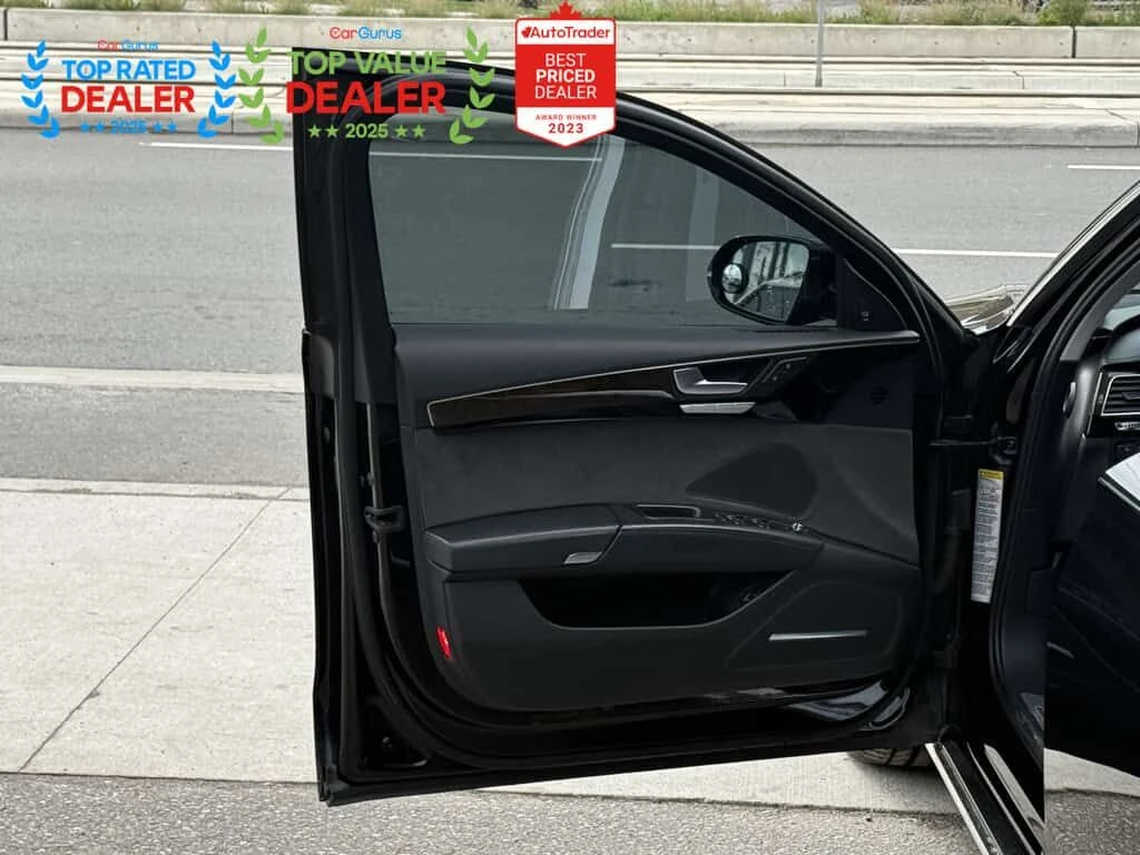 Audi A8  UPGRADED | SUNROOF | BOSE | 360 CAMERA | , снимка 13 - Автомобили и джипове - 53995459