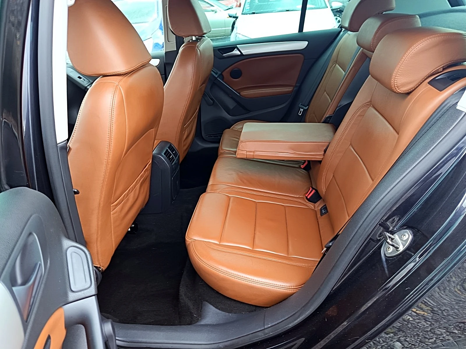 VW Golf 2.0 TDI HIGH-LINE, снимка 9 - Автомобили и джипове - 54089003