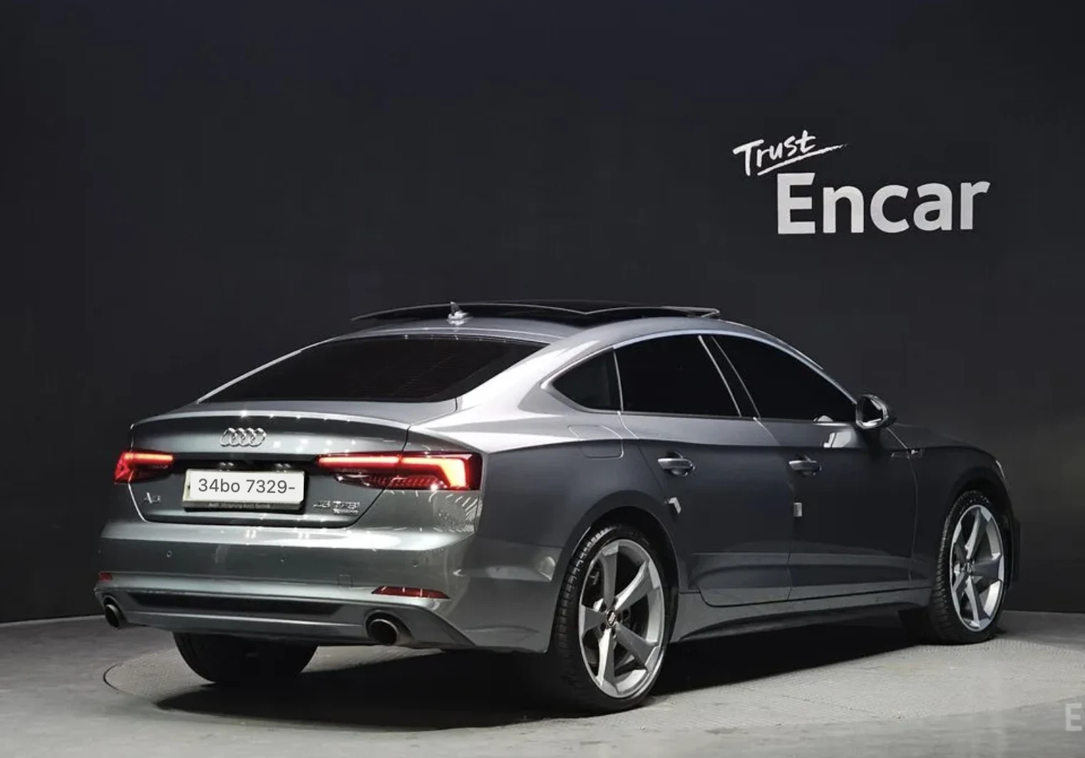 Audi A5 45 TFSI Quatro* PANO* КОЖА* ПОДГРЕВ* НАВИ* HUD , снимка 2 - Автомобили и джипове - 54209682