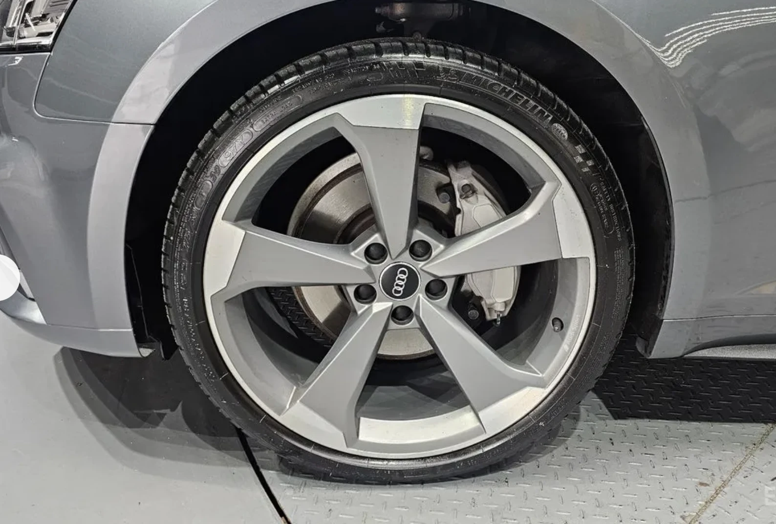 Audi A5 45 TFSI Quatro* PANO* КОЖА* ПОДГРЕВ* НАВИ* HUD , снимка 5 - Автомобили и джипове - 54209682