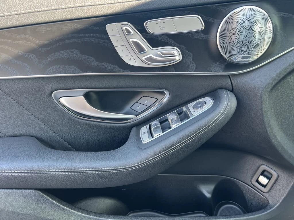 Mercedes-Benz C 400 * AвтоКредит * (ЦЕНА ДО БГ), снимка 16 - Автомобили и джипове - 54429040