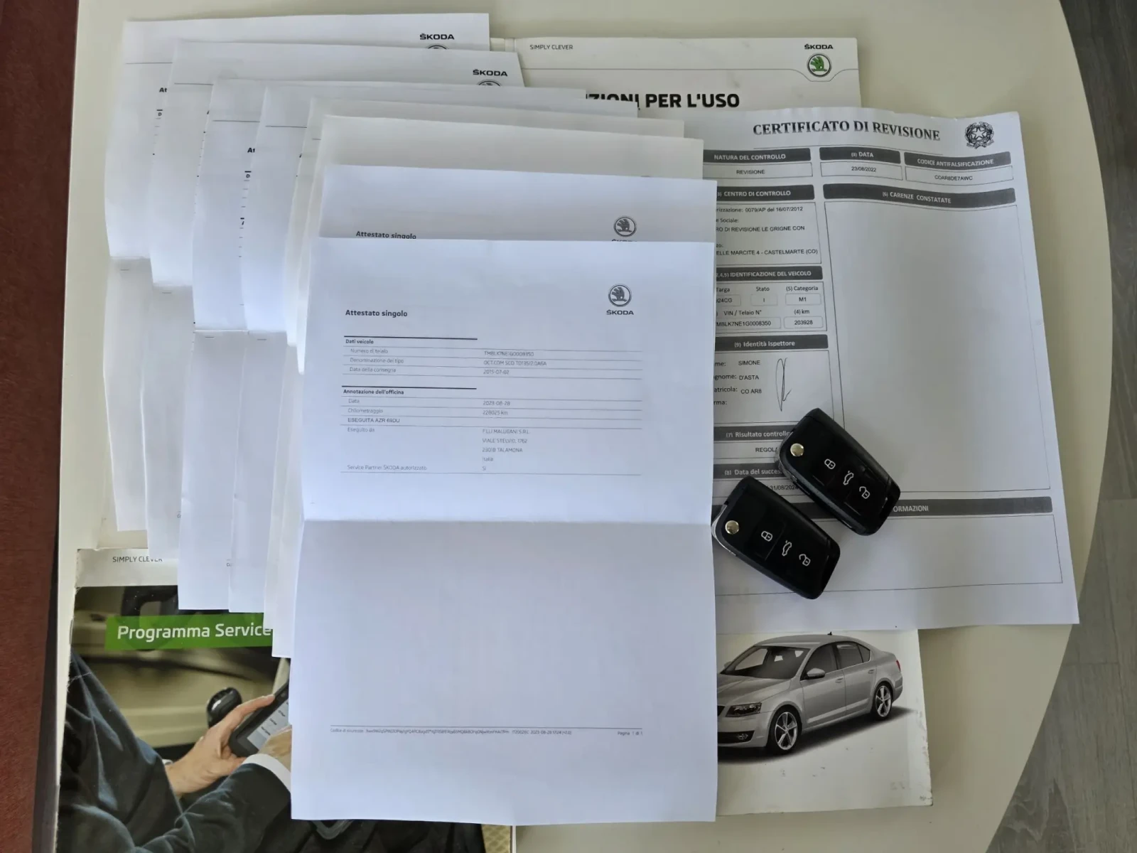 Skoda Octavia Scout DSG 4x4 Navi, снимка 17 - Автомобили и джипове - 54799771
