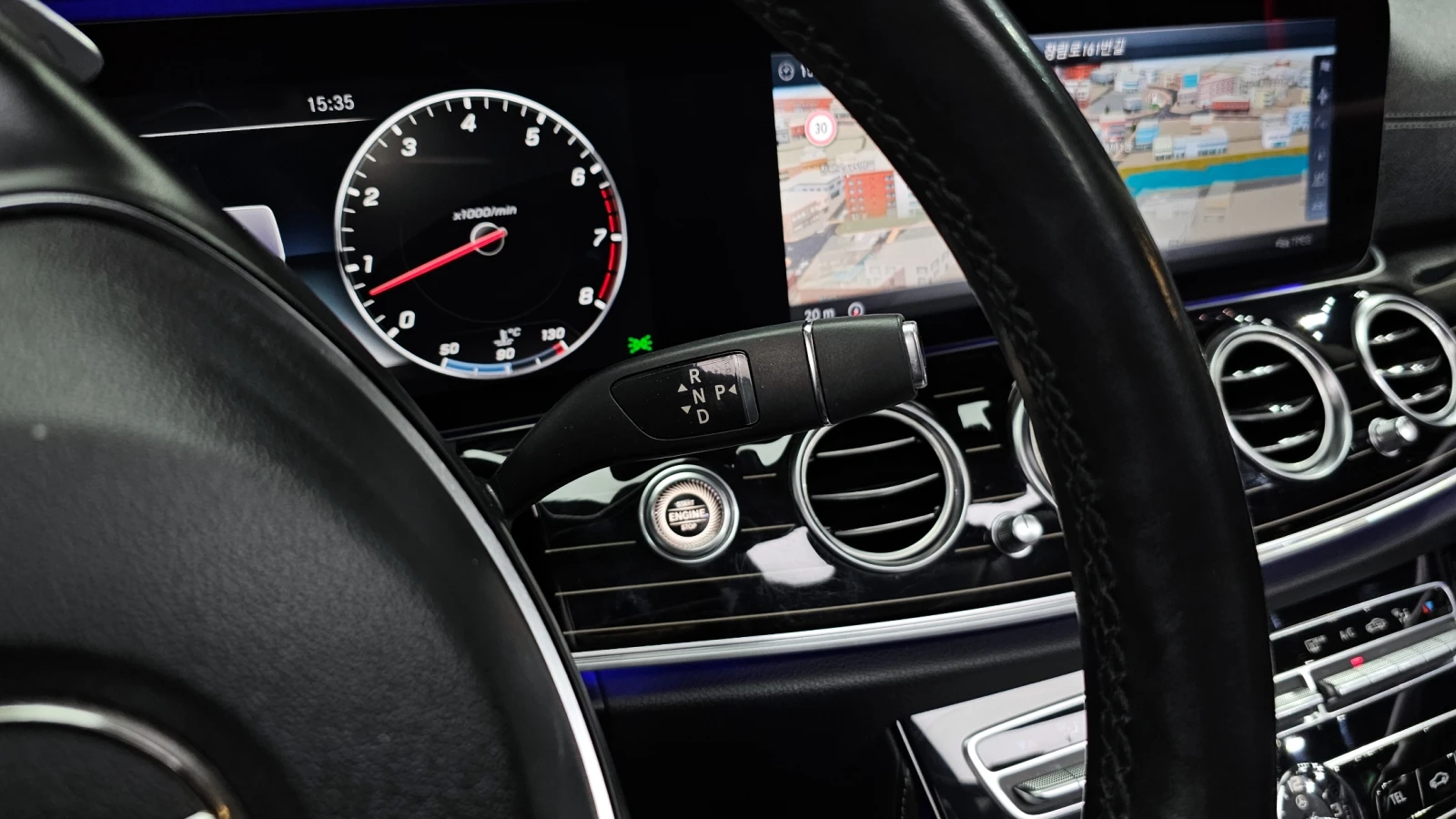 Mercedes-Benz E 400 3.0 4MATIC, Distronic, HeadUP, 360-к., Обдухване., снимка 8 - Автомобили и джипове - 54870814