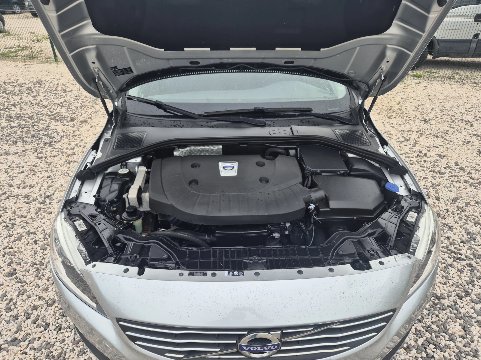Volvo V60 * 2.0* 6ck.* FACE* NAVI* НОВА* , снимка 16 - Автомобили и джипове - 54952893