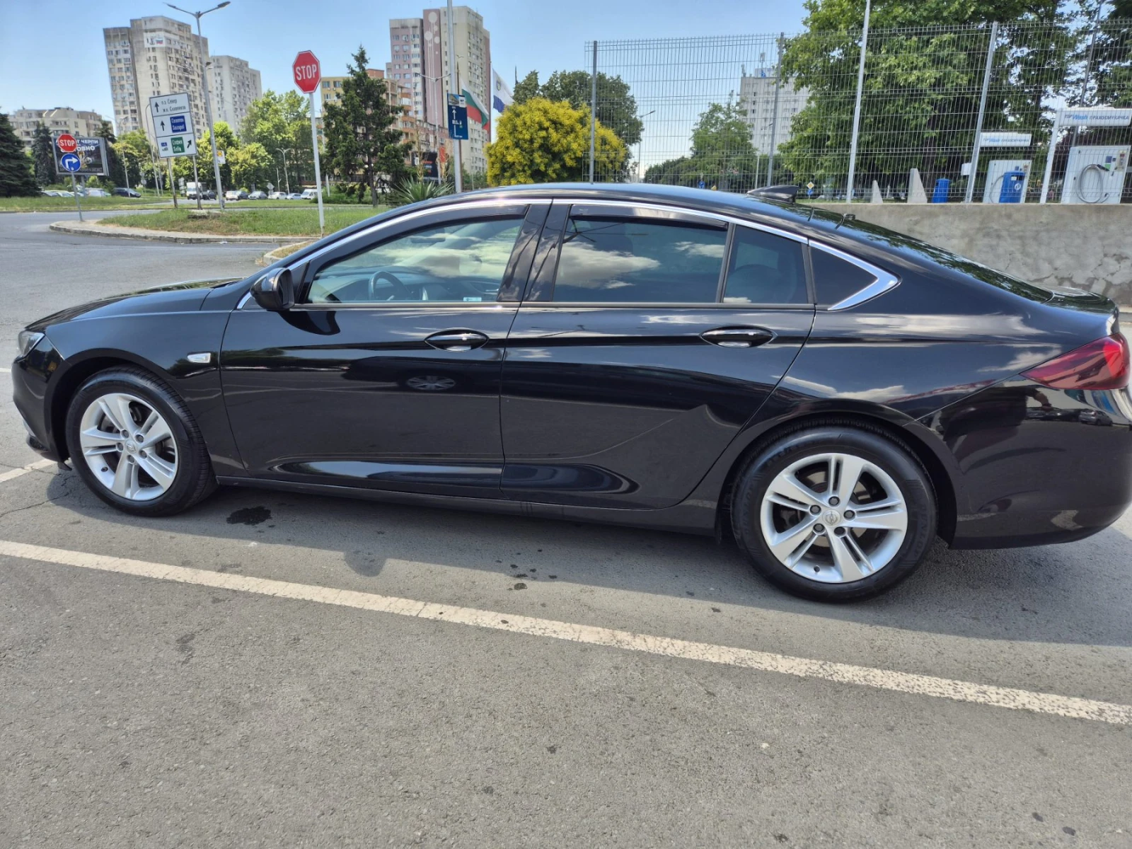 Opel Insignia Grand Sport, 1.6 cdti, 136 к.с., снимка 3 - Автомобили и джипове - 55071773