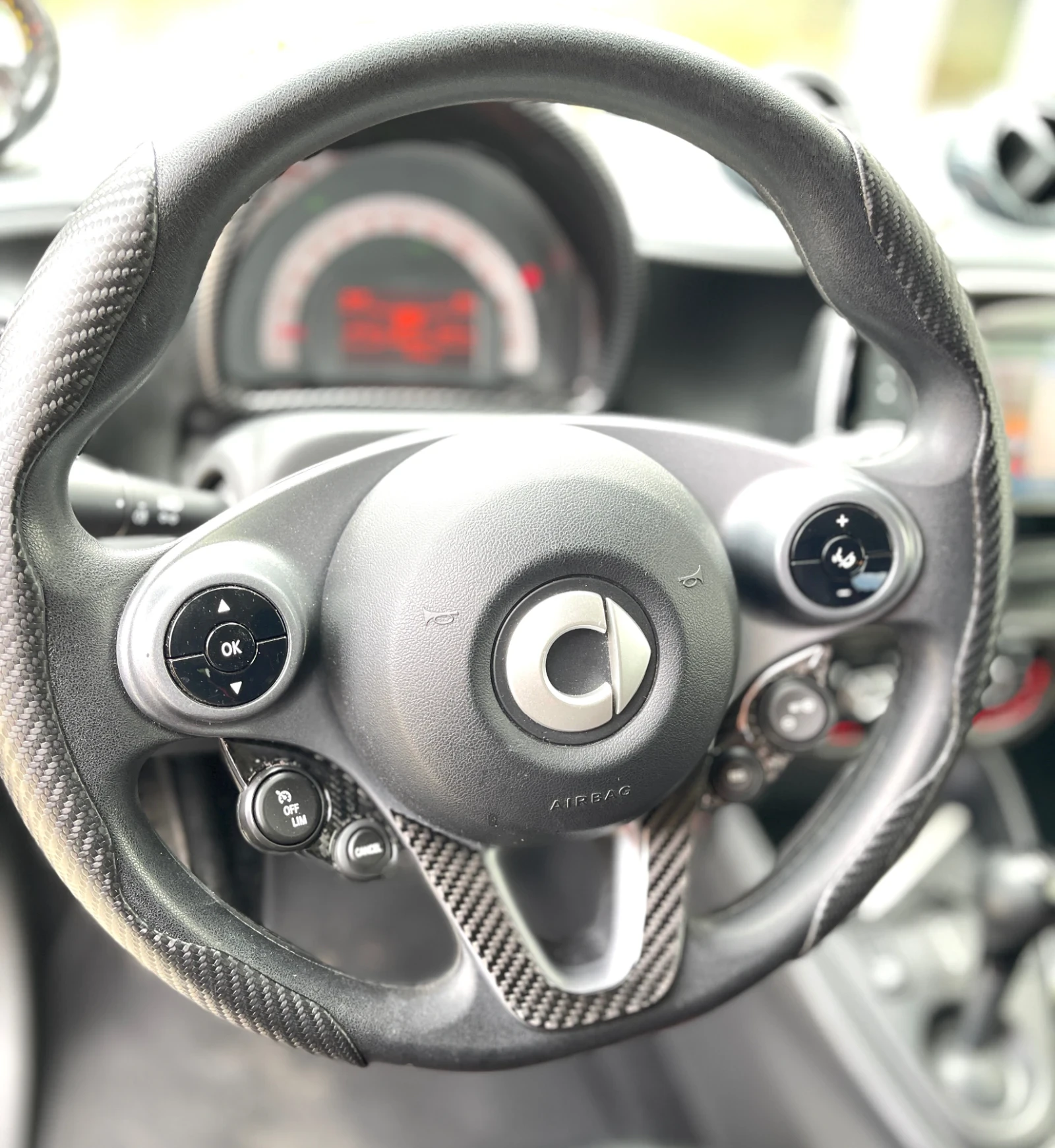 Smart Forfour EQ, снимка 16 - Автомобили и джипове - 55216867