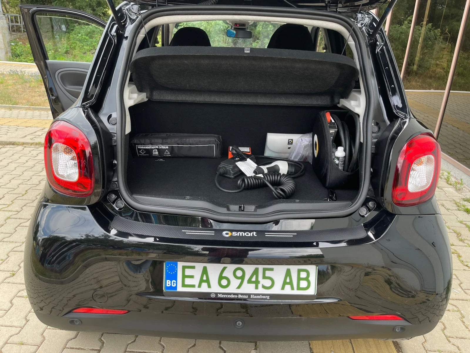 Smart Forfour EQ, снимка 4 - Автомобили и джипове - 55216867