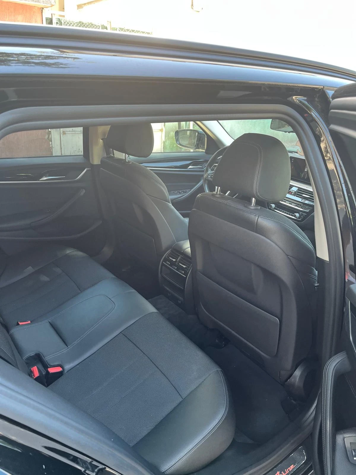 BMW 520 G31 Xdrive, снимка 8 - Автомобили и джипове - 55242609