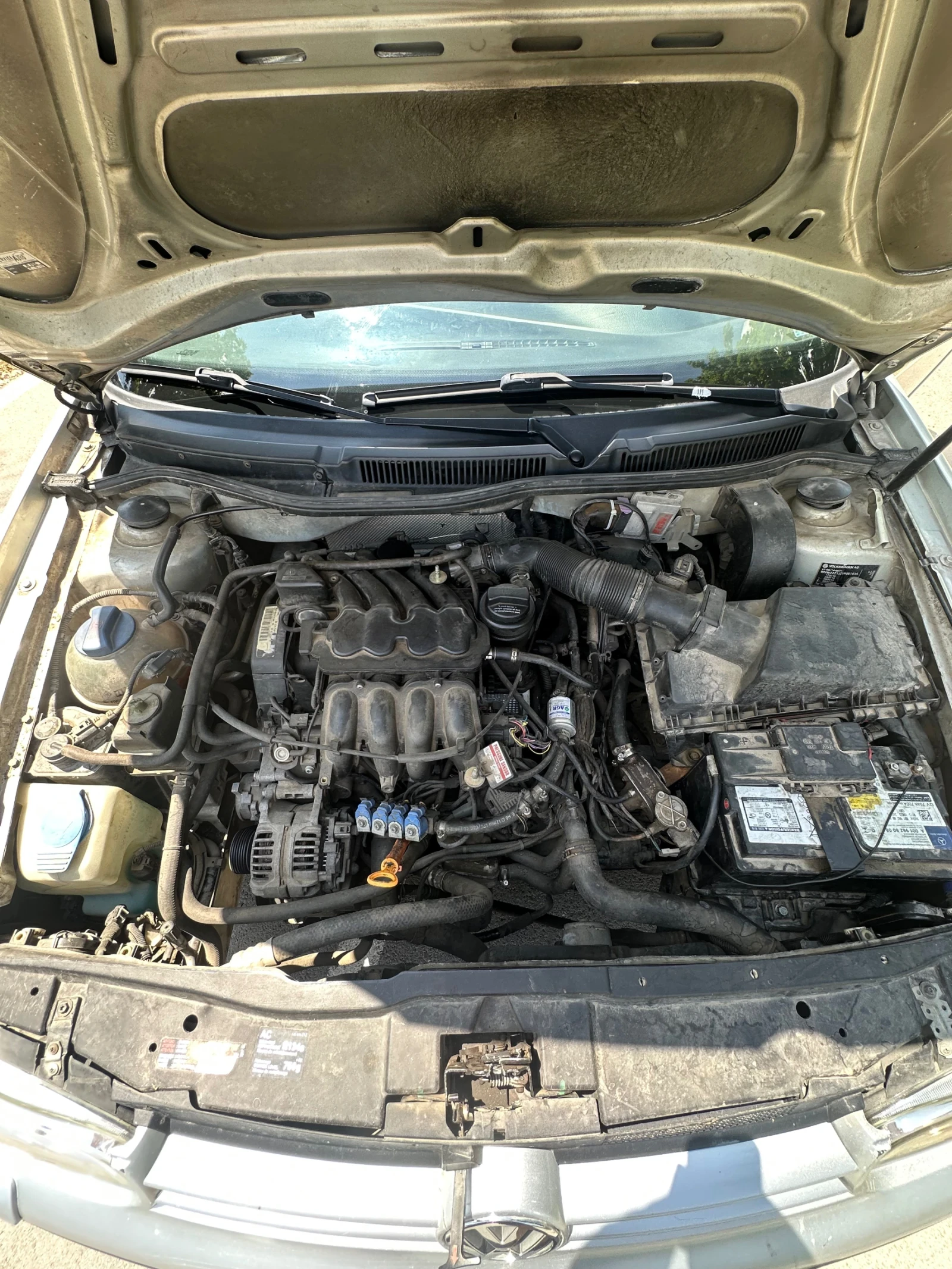 VW Golf 1.6sr, снимка 8 - Автомобили и джипове - 55335280