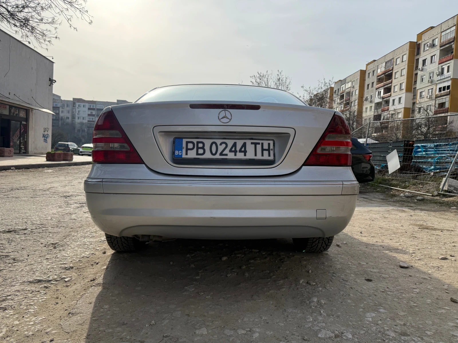 Mercedes-Benz C 220, снимка 4 - Автомобили и джипове - 55617031