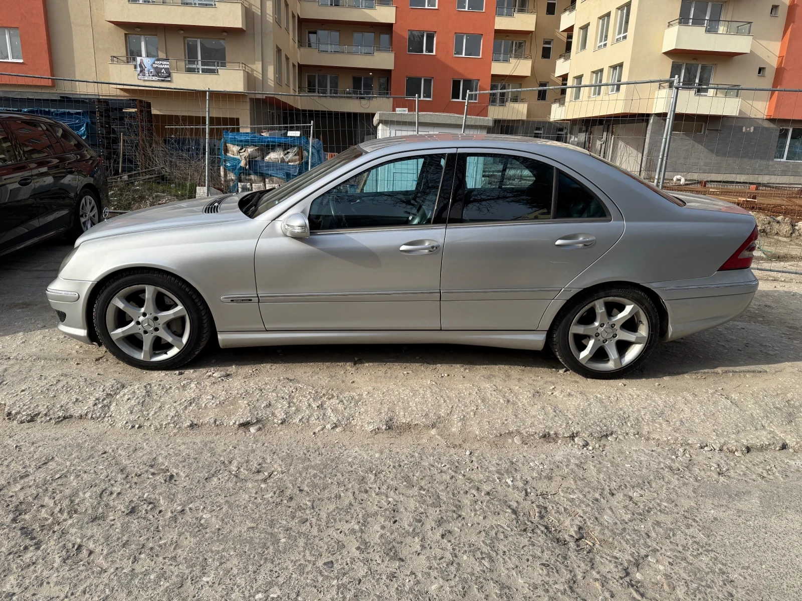 Mercedes-Benz C 220, снимка 3 - Автомобили и джипове - 55617031
