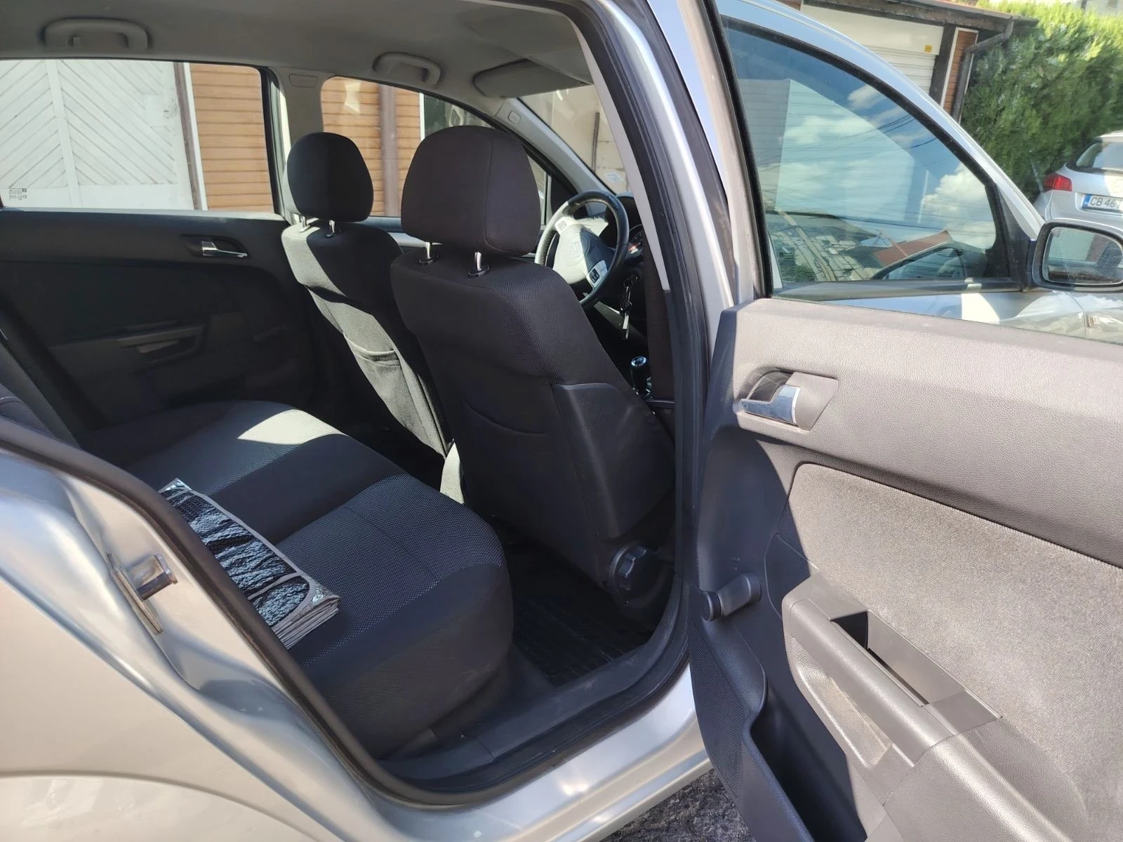Opel Astra 1.6 литра, снимка 7 - Автомобили и джипове - 55622175
