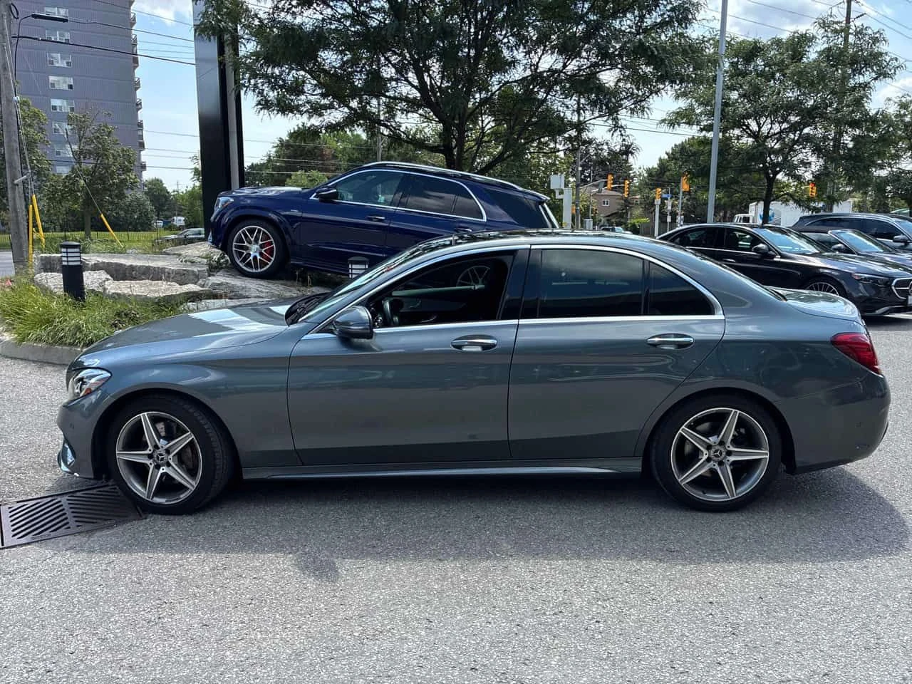 Mercedes-Benz C 300 * CARFAX * ОТ ПРЕДСТАВИТЕЛСТВО НА МЕРЦЕДЕС, снимка 2 - Автомобили и джипове - 55678941