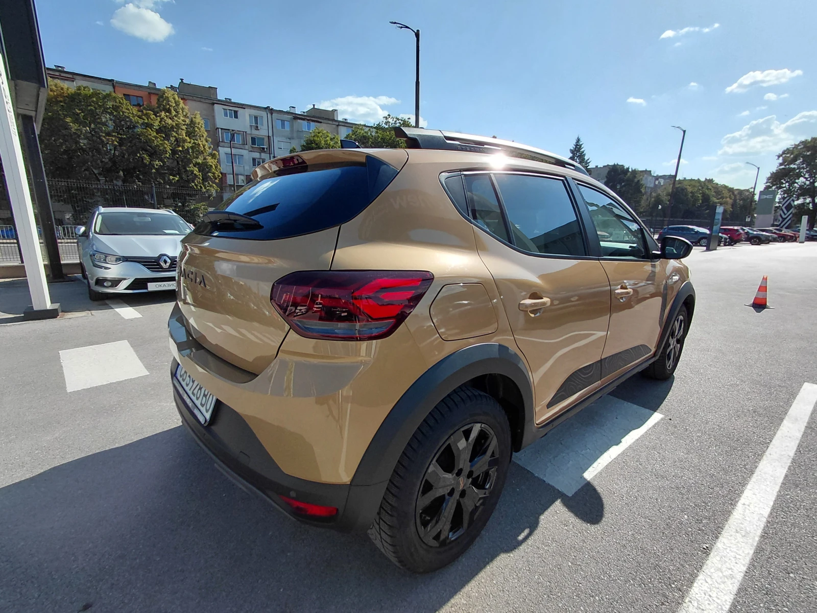 Dacia Sandero Stepway/Expression / 100к.с/Бензин/Газ, снимка 7 - Автомобили и джипове - 55816015
