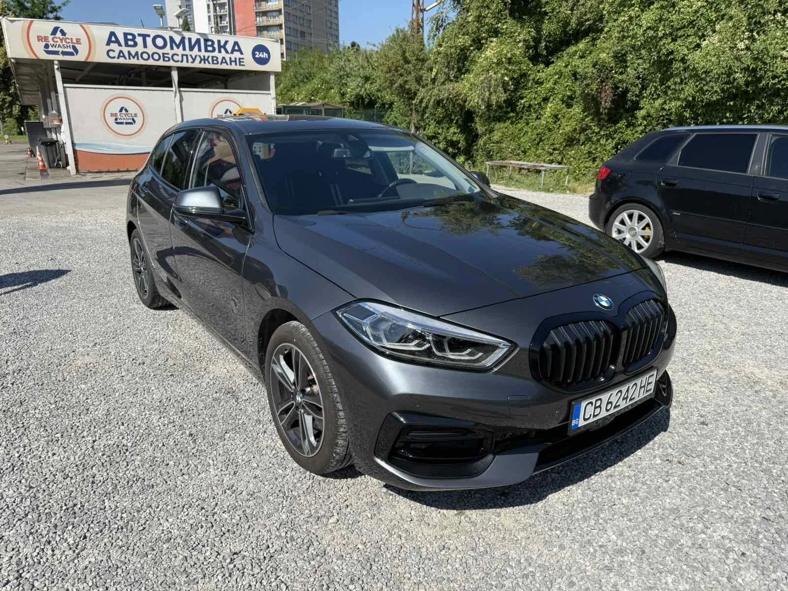 BMW 118 i / Автомат / 2 комплекта гуми и джанти / Обслужен, снимка 3 - Автомобили и джипове - 55824254