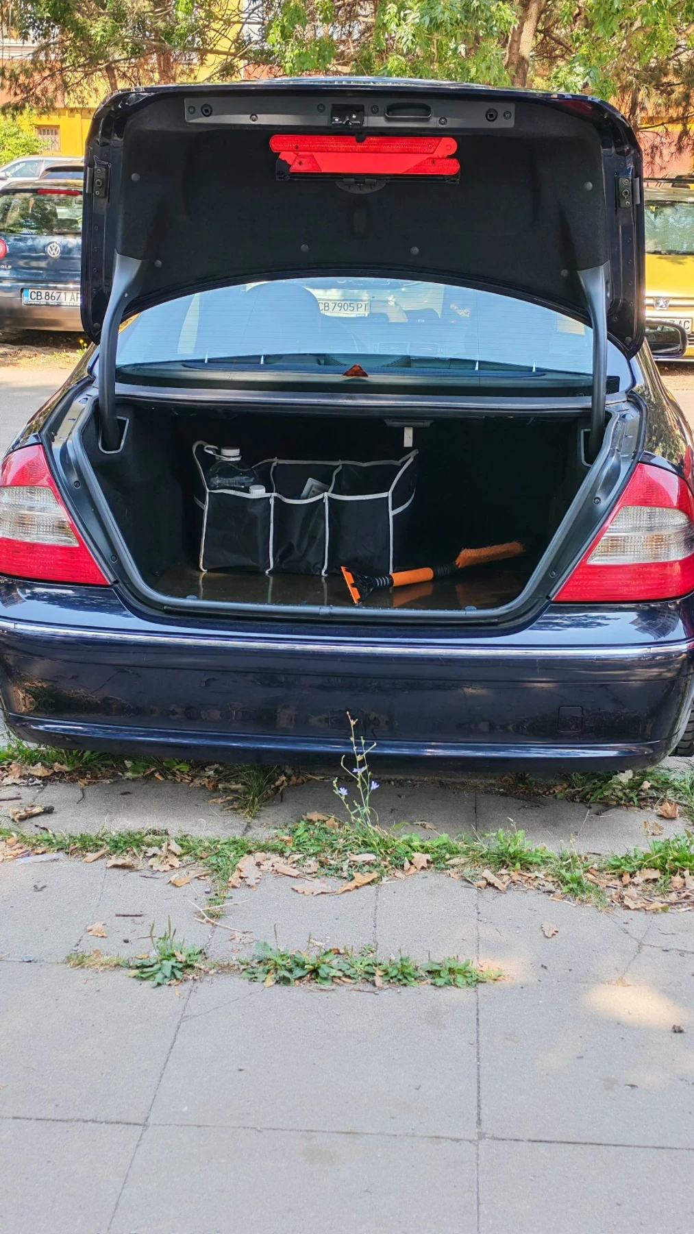 Mercedes-Benz E 220 2.2 СDI, снимка 6 - Автомобили и джипове - 56019897