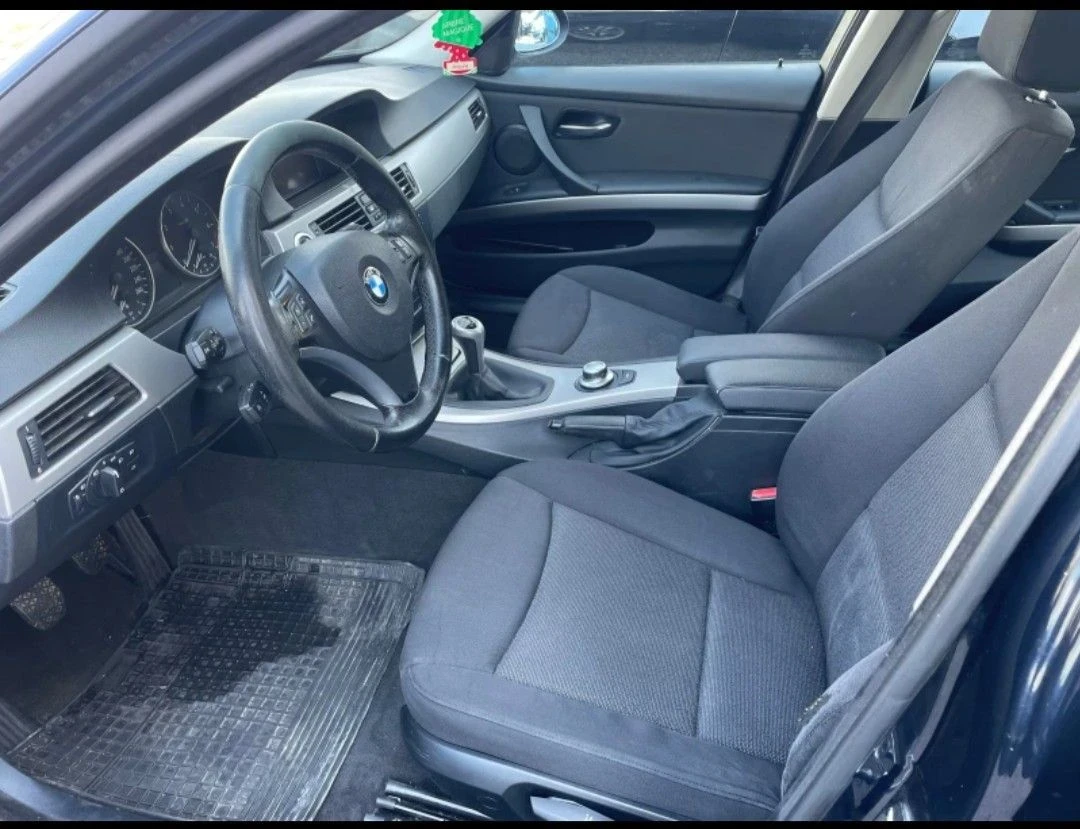 BMW 318 E91, снимка 17 - Автомобили и джипове - 56103644