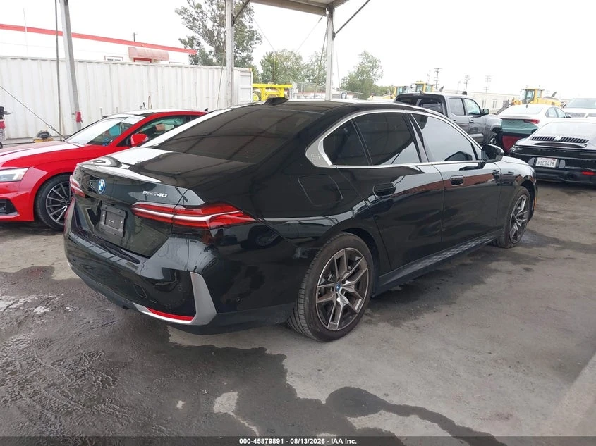 BMW i5 Edrive40, снимка 4 - Автомобили и джипове - 56425563