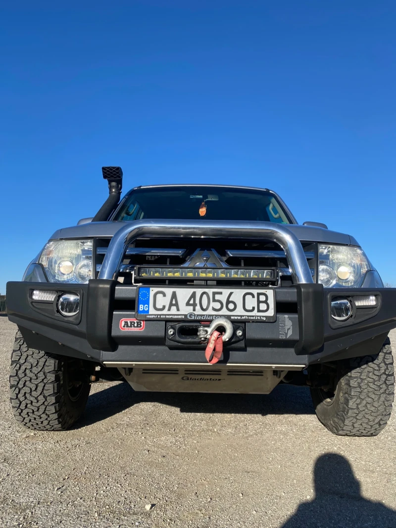 Mitsubishi Pajero 3.2 DID, снимка 2 - Автомобили и джипове - 47293466