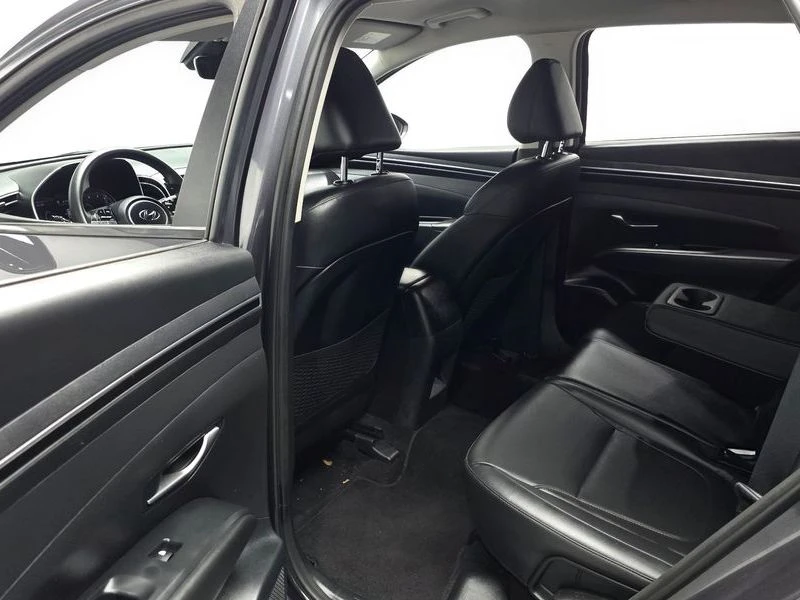 Hyundai Tucson 2.0 d4hd Automatic, снимка 12 - Автомобили и джипове - 55843603