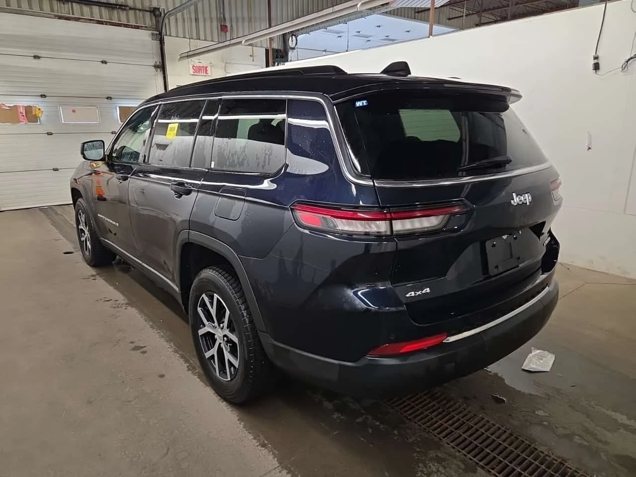 Jeep Grand cherokee LIMITED| ПОДГРЕВИ| ПАМЕТ| 2 КЛЮЧА| 7 МЕСТА| , снимка 4 - Автомобили и джипове - 56164778