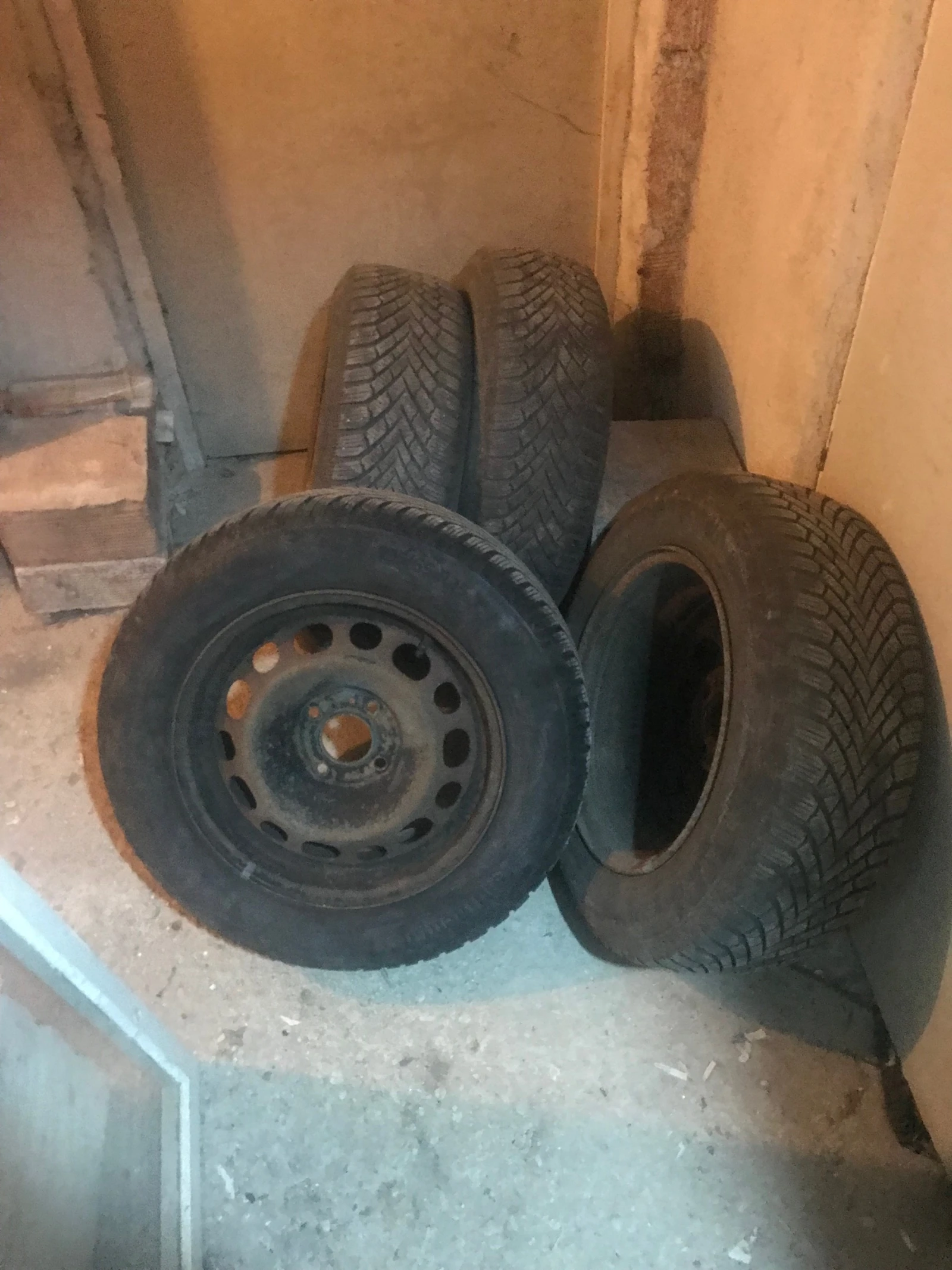 ���� � ������ 195/65R15 | Mobile.bg � ����������� 1