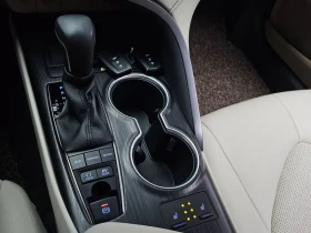 Toyota Camry Xv70) 2.5 Xle Hybrid, снимка 9